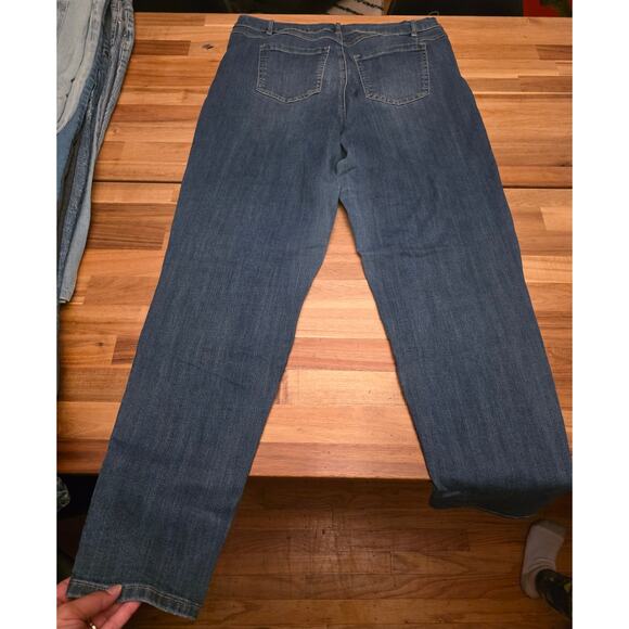 Denizen by Levi’s Girlfriend Jeans Size 14 Tall Blue Denim Patch Removed - Picture 3 of 7